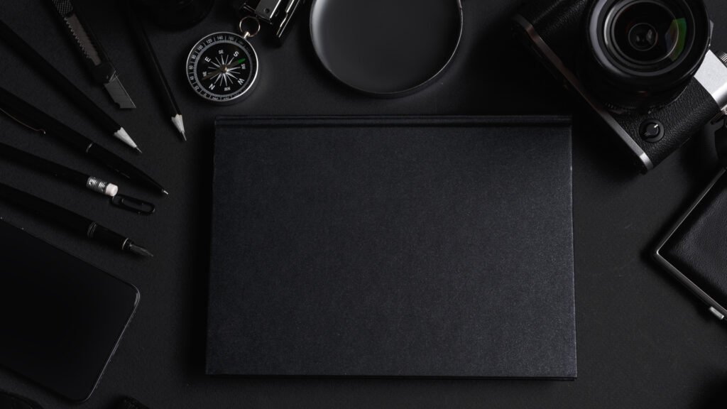 black branding aqomi 1